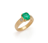 Certified 1.63 Carats Colombian Emerald Diamonds 18 Carats Yellow Gold Ring